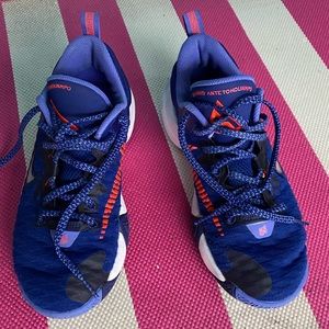 Boys Nike Giannis Immortality GS basketball shoes size 4.5